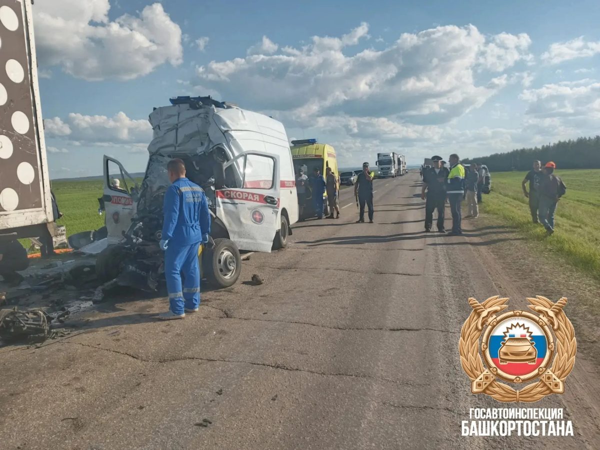 В Башкирии в ДТП с участием «скорой» погибли три человека